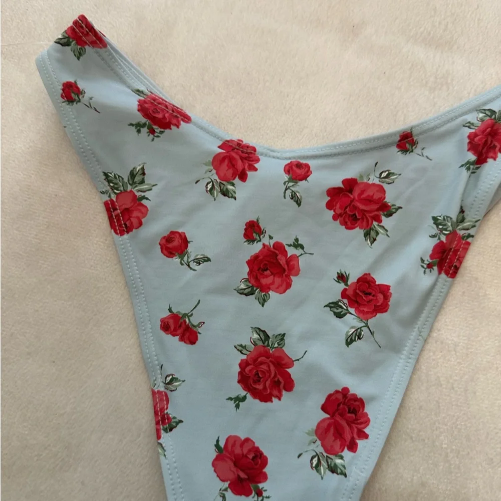New! Frankie’s Bikinis Rosewater Dove Floral Bikini Bottom Size XS 38030